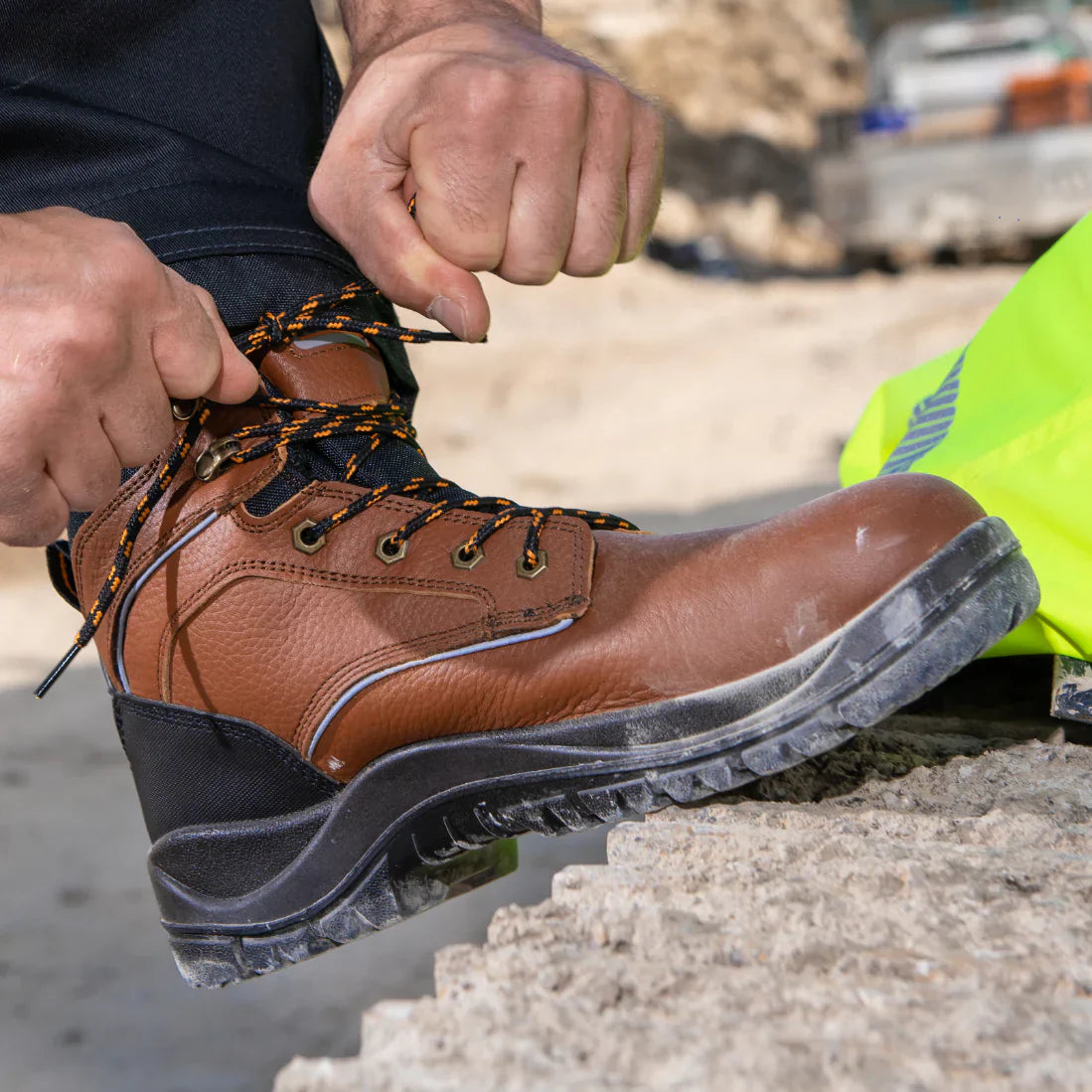 safety shoes and work boots steel toes